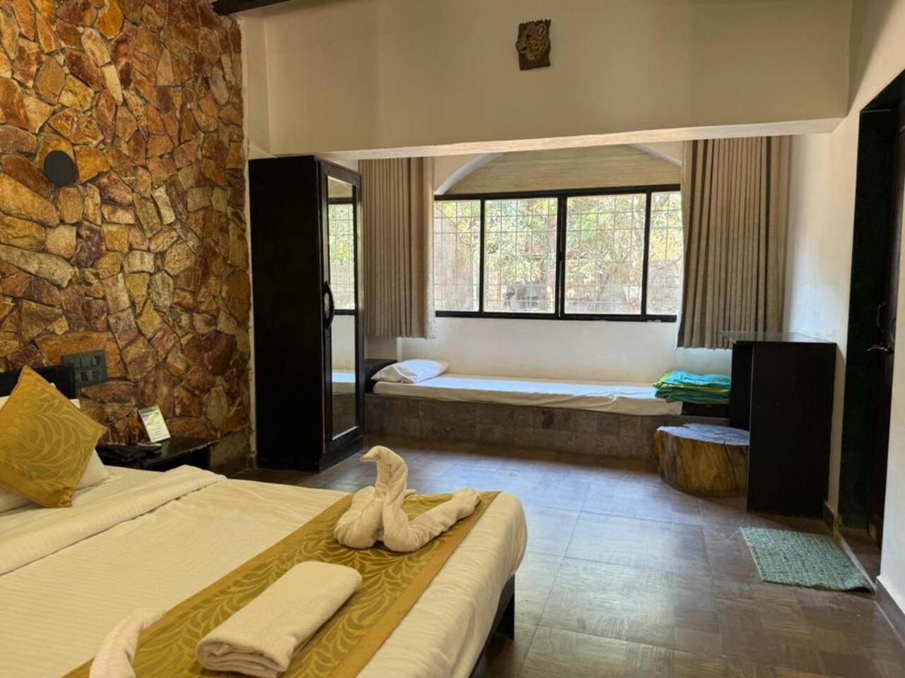 Gir Lions Paw Resort With Swimming Pool Sasan Gir Εξωτερικό φωτογραφία